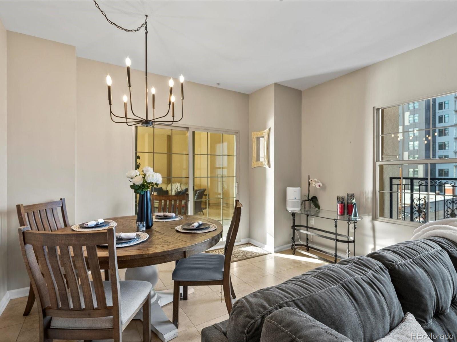 975 N Lincoln Street Unit: 4F