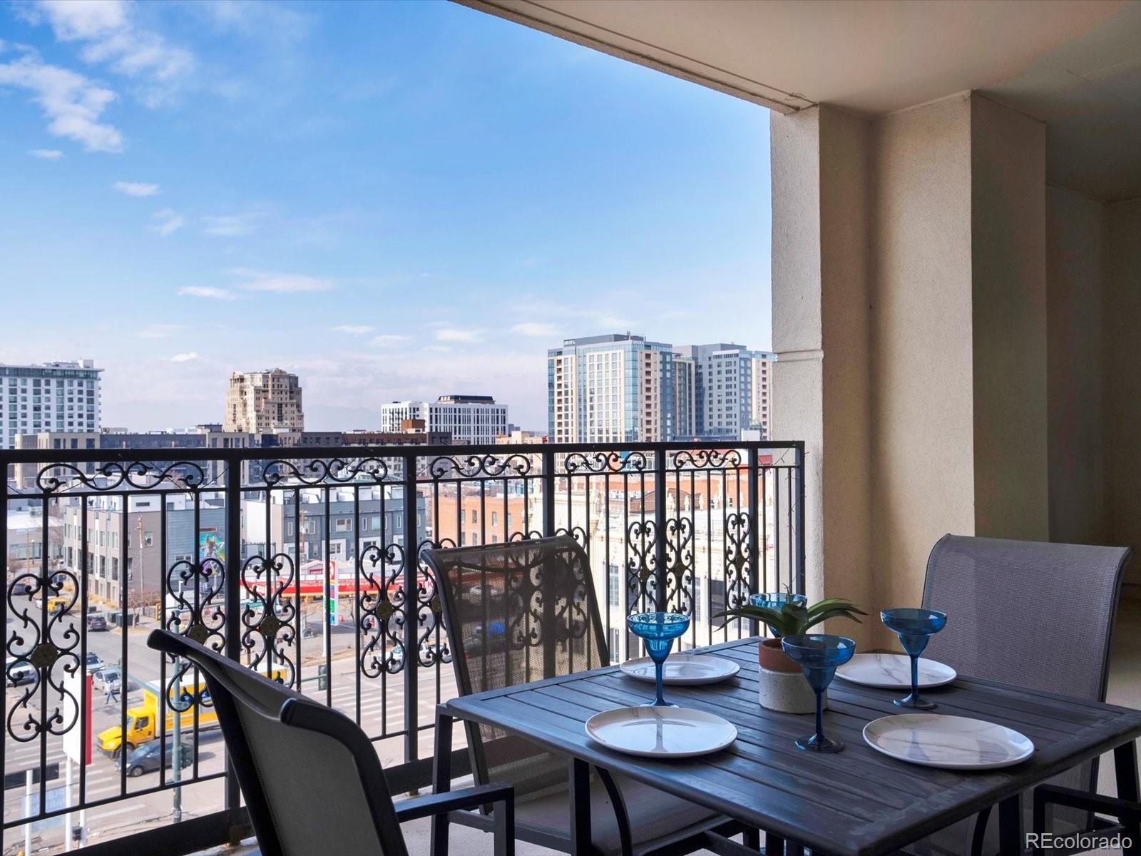 975 N Lincoln Street Unit: 4F