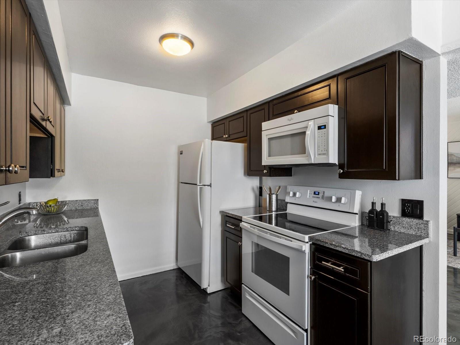 7395 E Eastman Avenue Unit: 305M