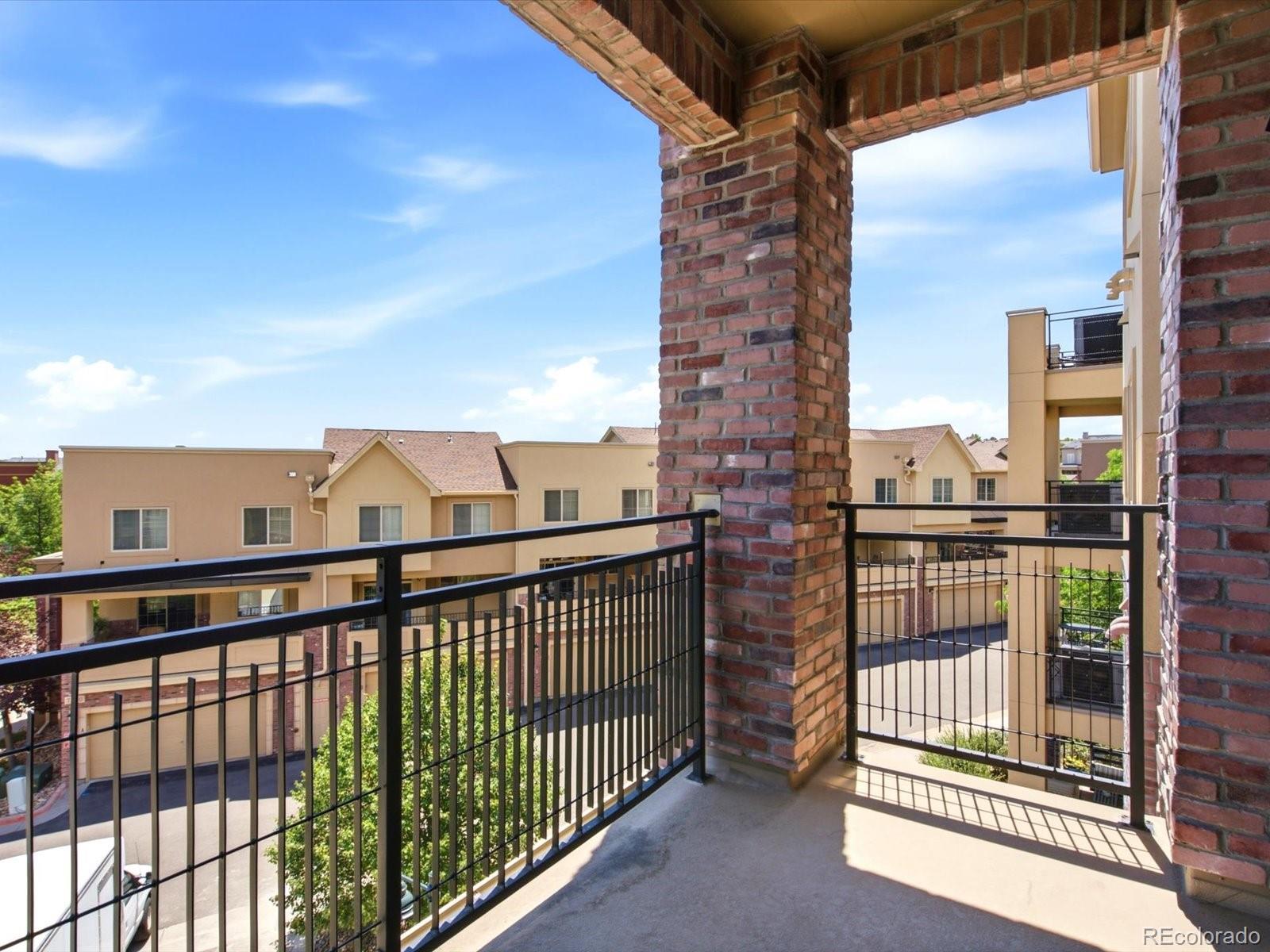 725 Elmhurst Drive Unit: 307