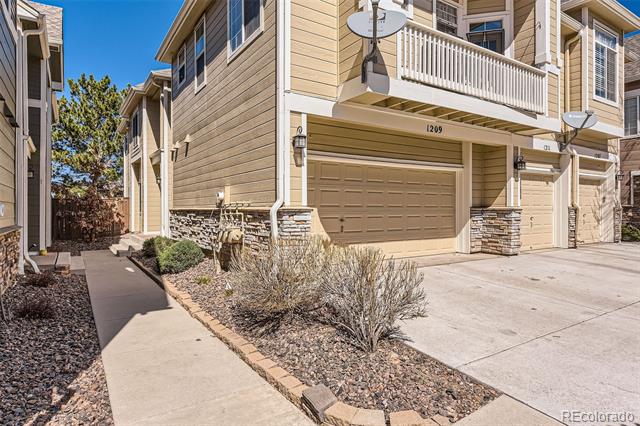 1209 Carlyle Park Circle