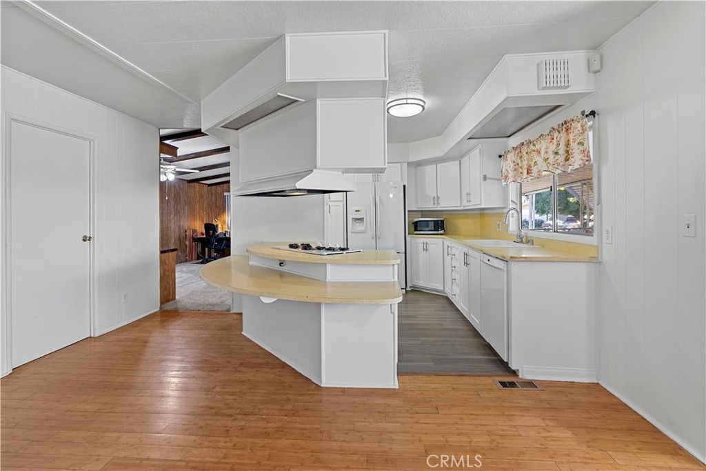 27601 Sun City Boulevard Unit: 321