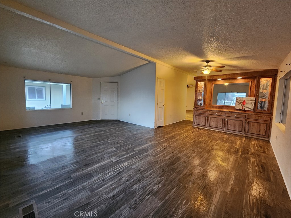1250 N Kirby Street 127