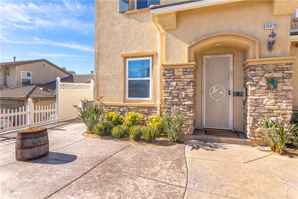 36929 Avocado Court