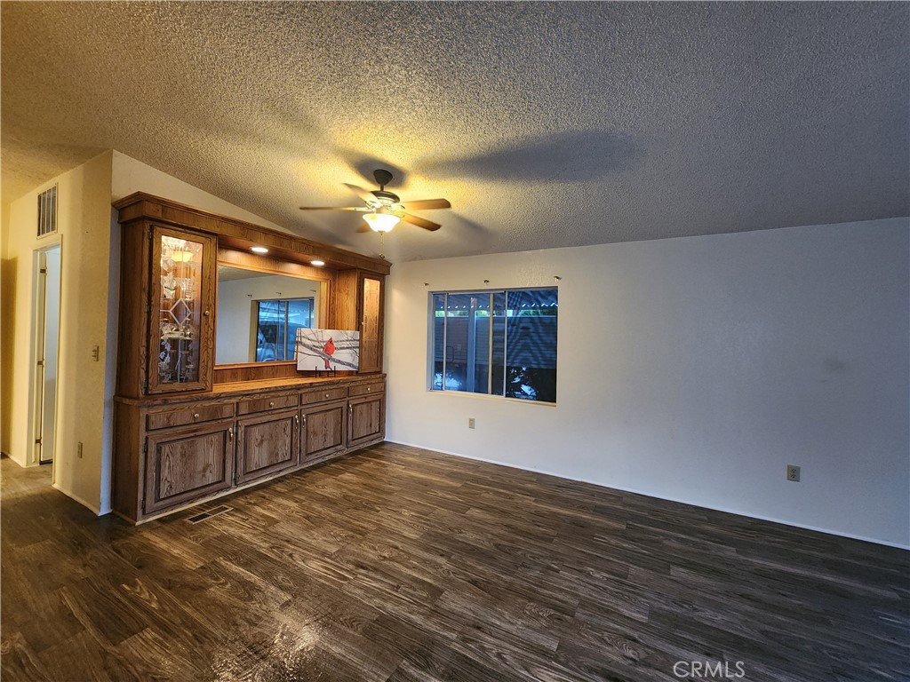 1250 N Kirby Street 127