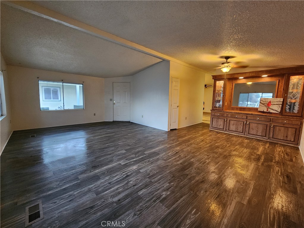 1250 N Kirby Street 127