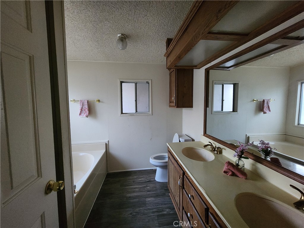 1250 N Kirby Street 127