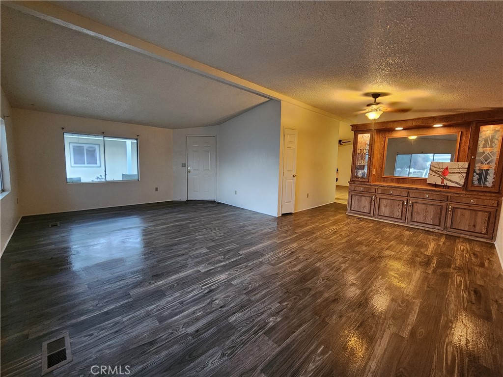 1250 N Kirby Street 127