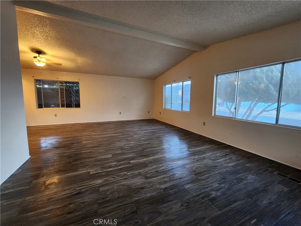 1250 N Kirby Street 127