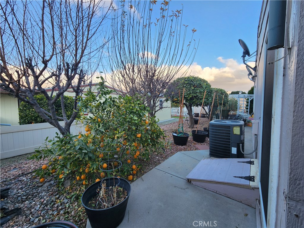 1250 N Kirby Street 127