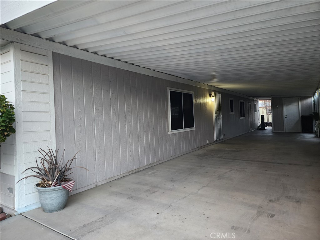 1250 N Kirby Street 127