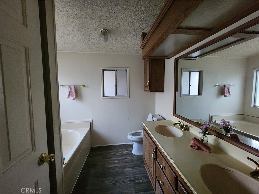 1250 N Kirby Street 127