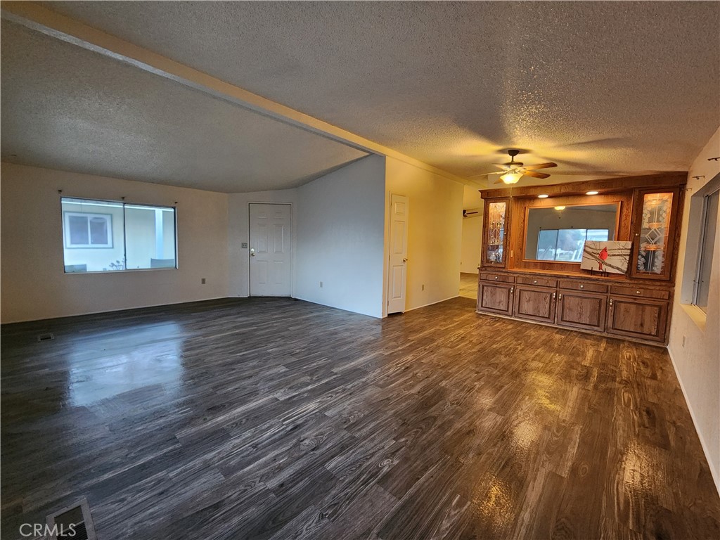 1250 N Kirby Street 127