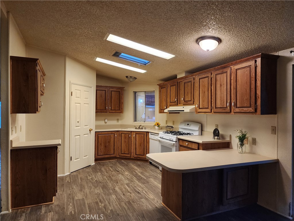 1250 N Kirby Street 127