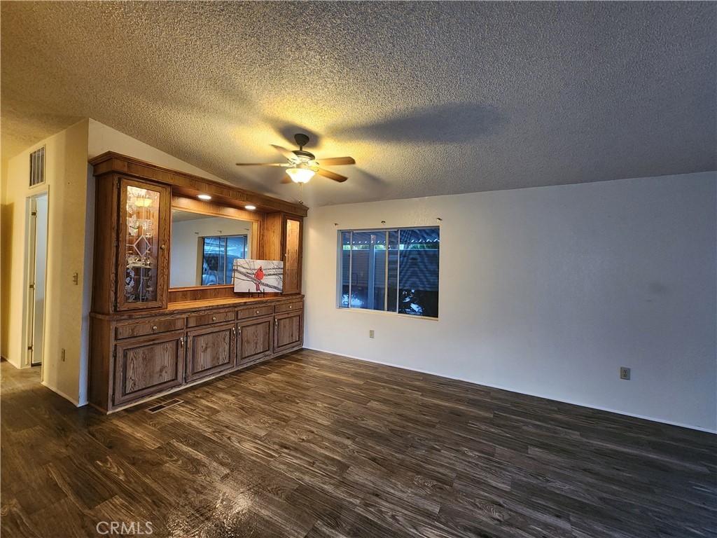 1250 N Kirby Street 127