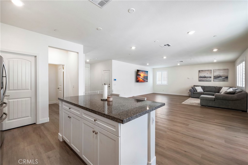 27545 Cloudy Peak Way