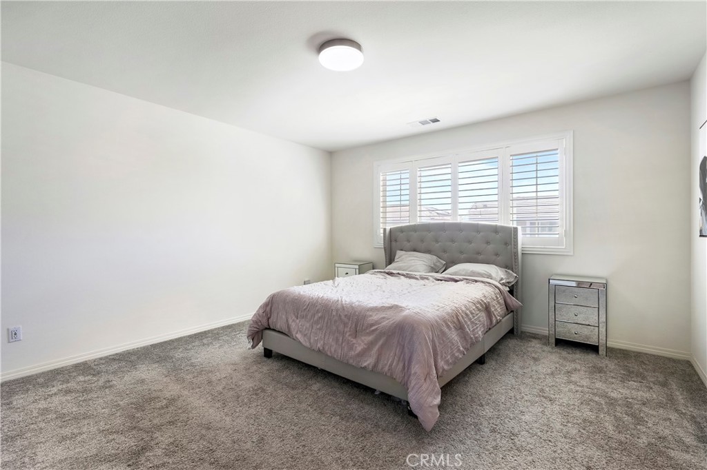 27545 Cloudy Peak Way