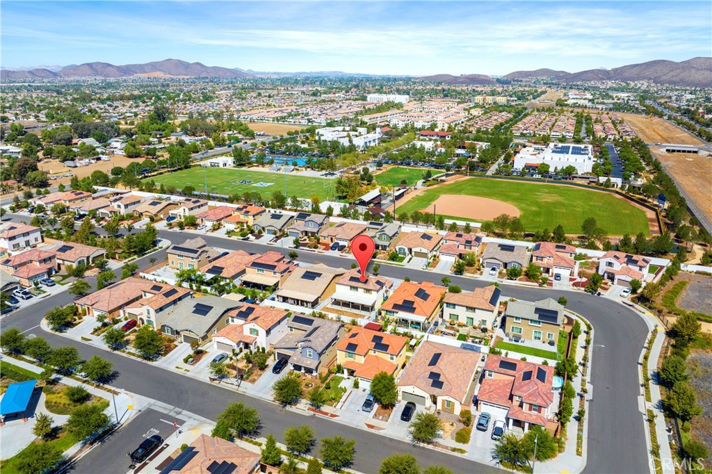 27545 Cloudy Peak Way