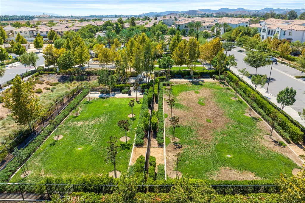 27545 Cloudy Peak Way