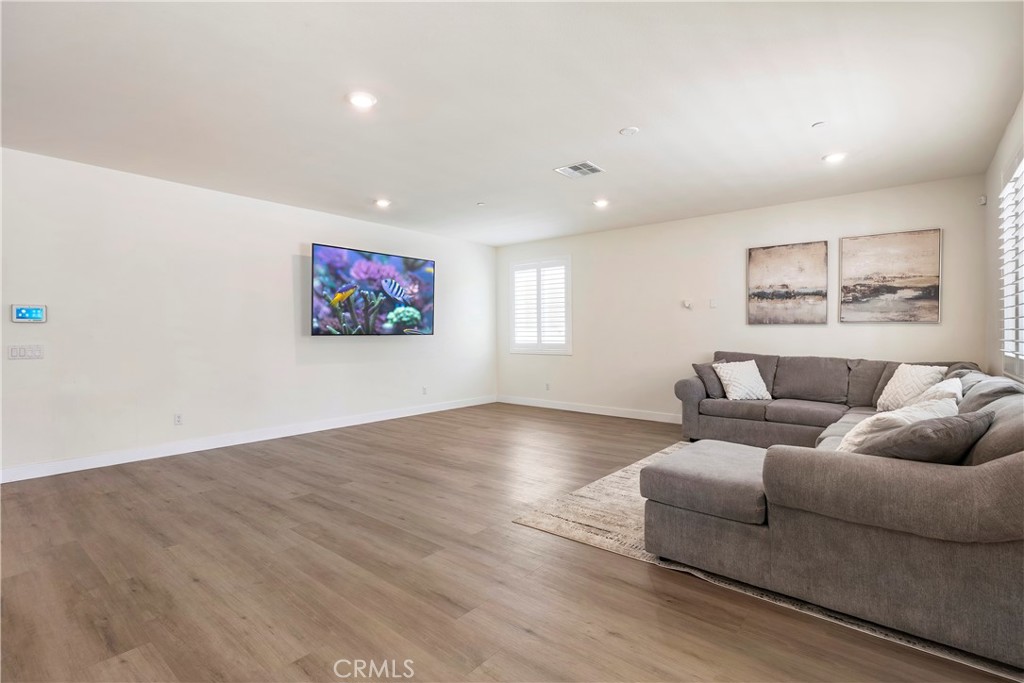 27545 Cloudy Peak Way