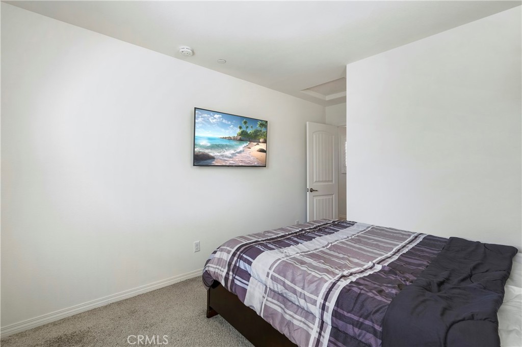 27545 Cloudy Peak Way