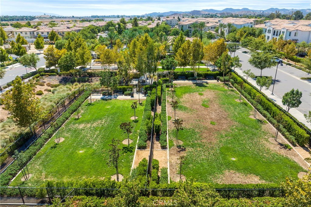 27545 Cloudy Peak Way