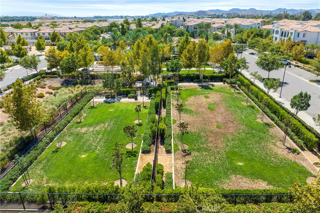 27545 Cloudy Peak Way