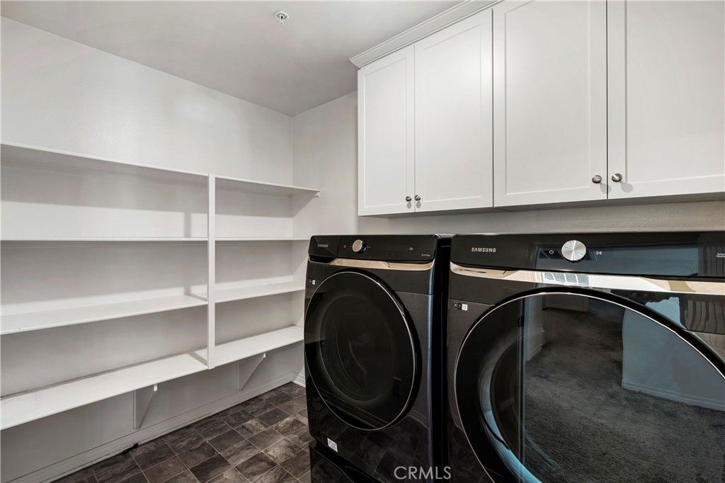 27545 Cloudy Peak Way