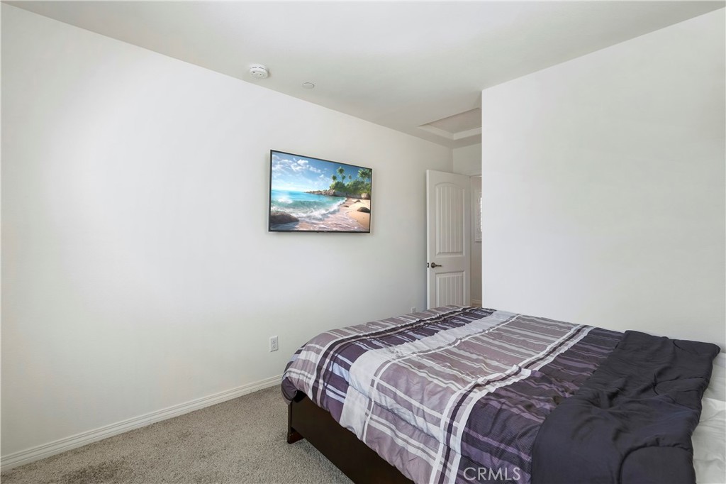 27545 Cloudy Peak Way