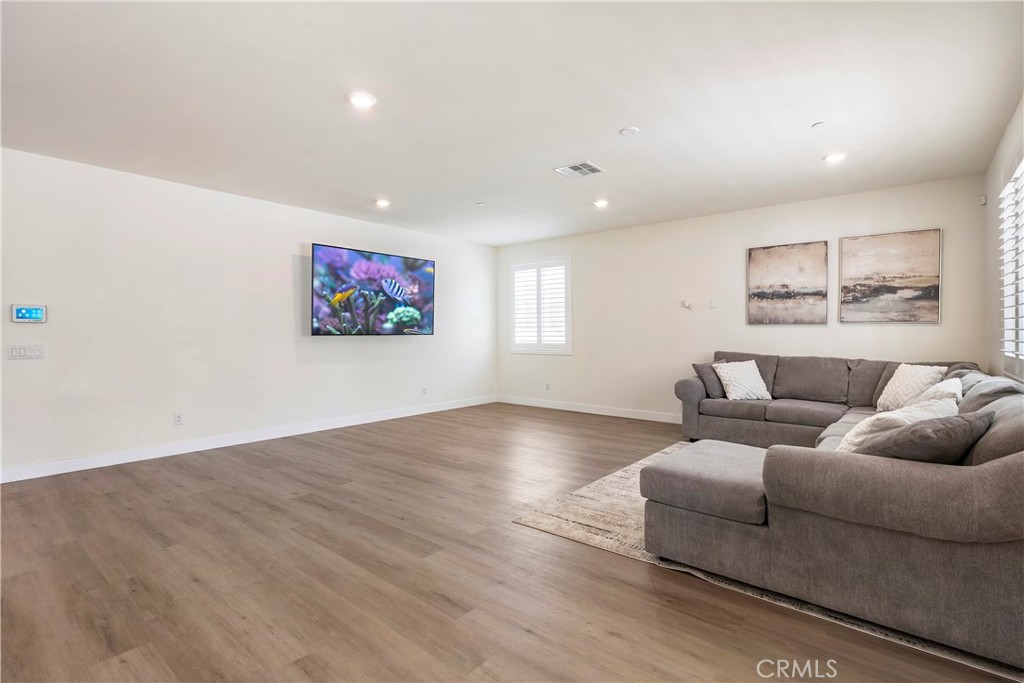 27545 Cloudy Peak Way