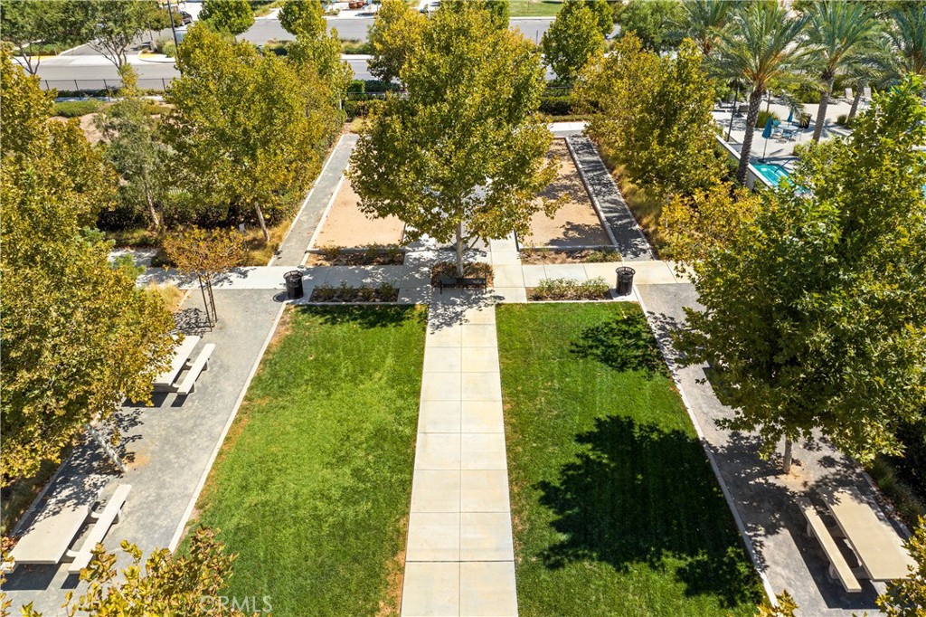 27545 Cloudy Peak Way