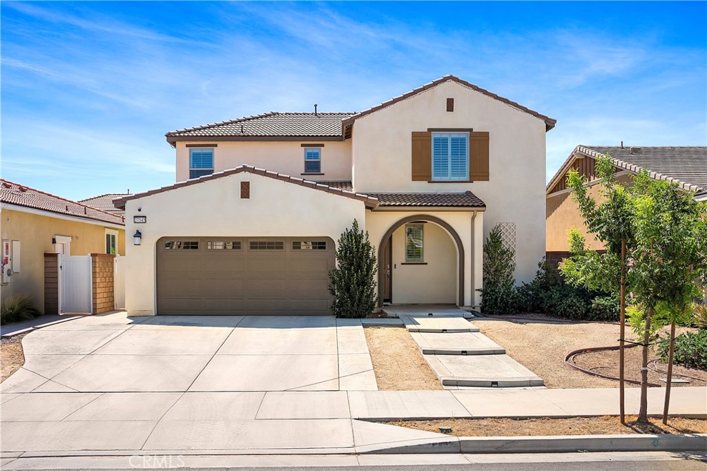 27545 Cloudy Peak Way