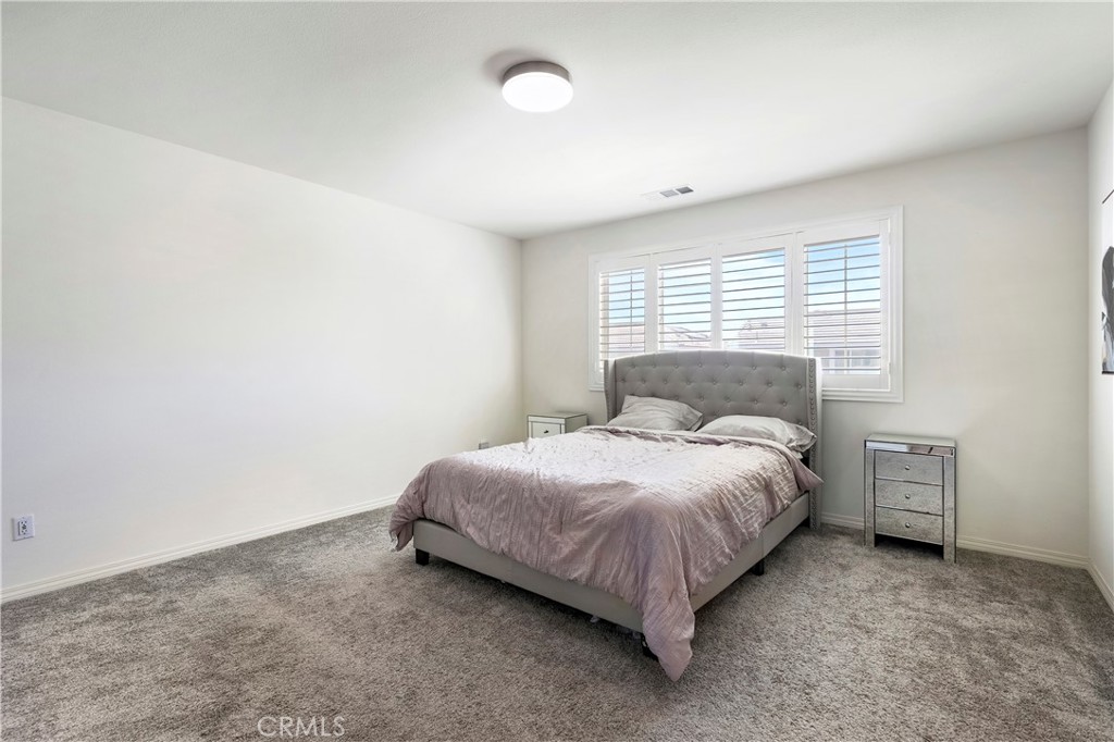 27545 Cloudy Peak Way