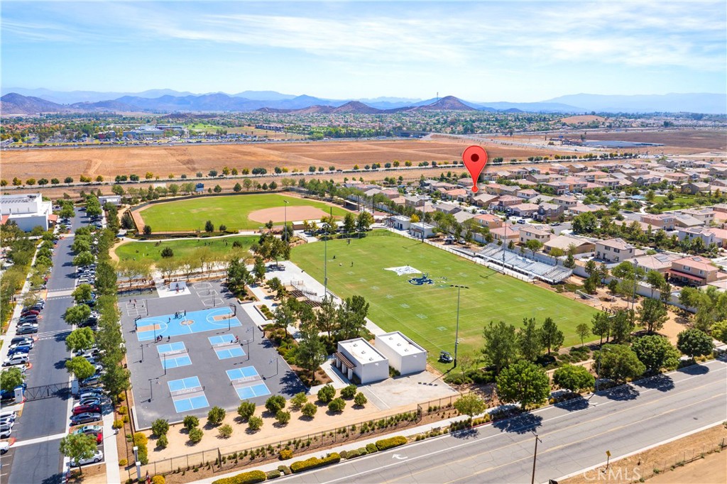 27545 Cloudy Peak Way