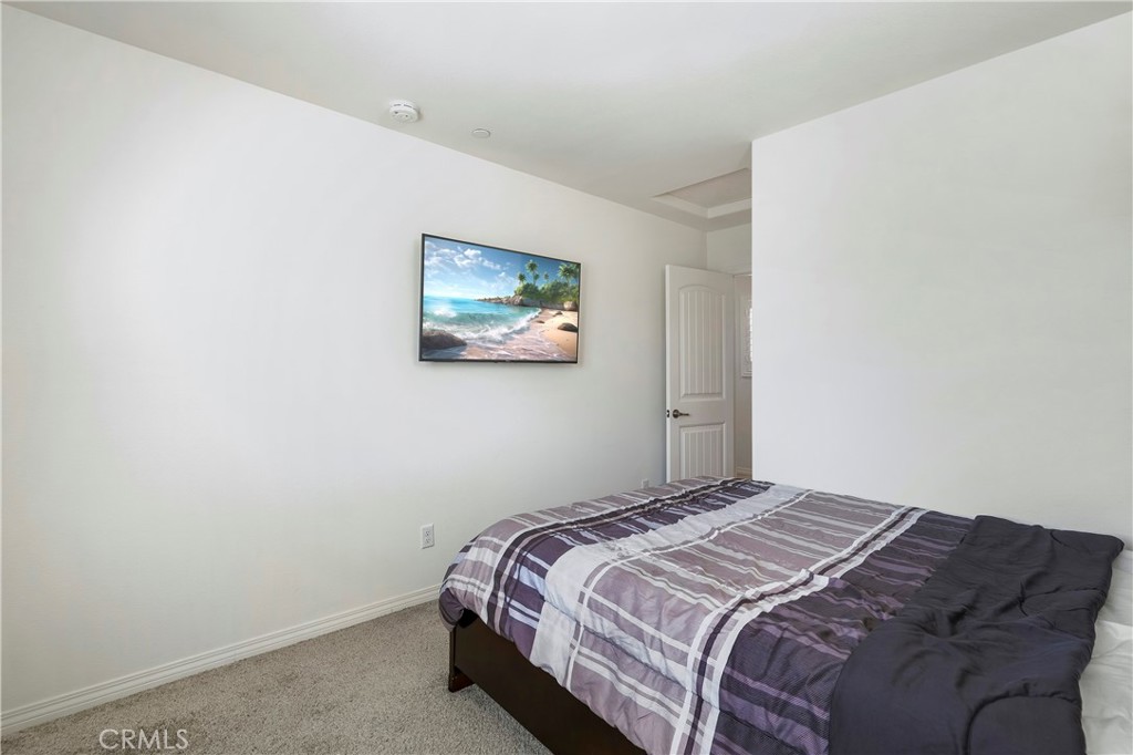 27545 Cloudy Peak Way