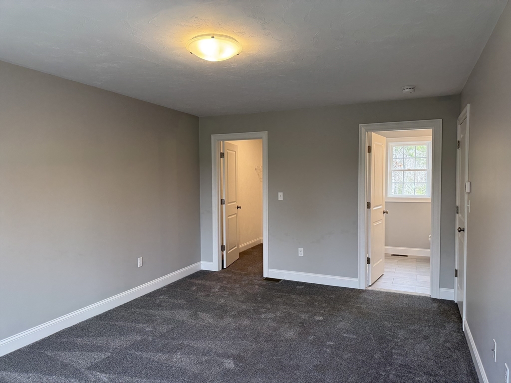 27 Range Ave