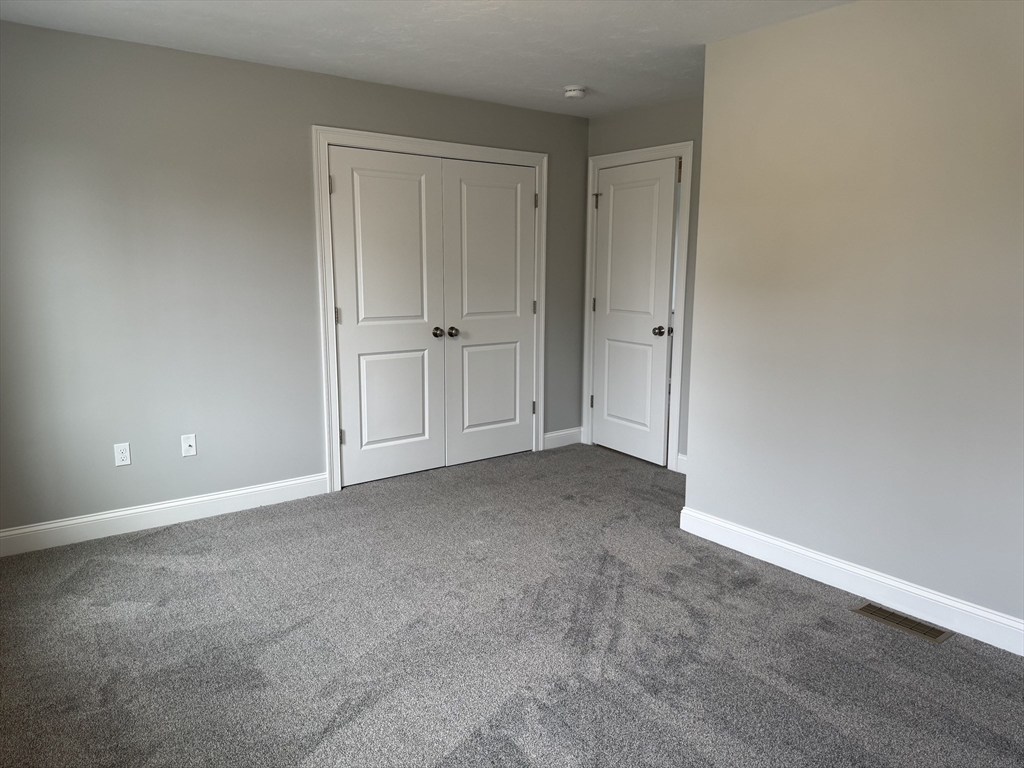27 Range Ave