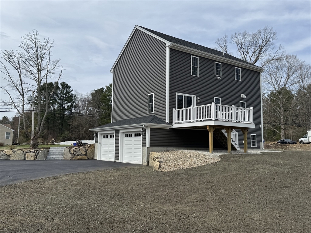 27 Range Ave