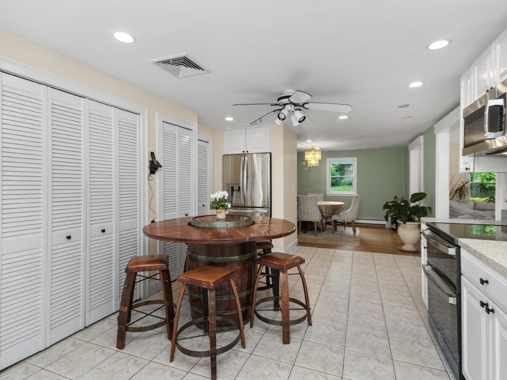 87 Whitewood Avenue