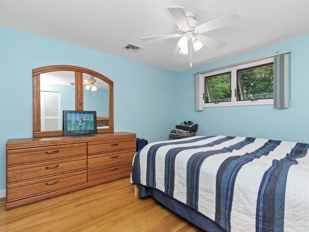 87 Whitewood Avenue