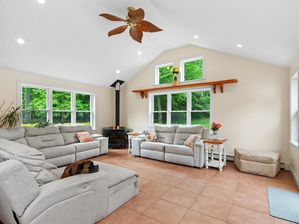 87 Whitewood Avenue