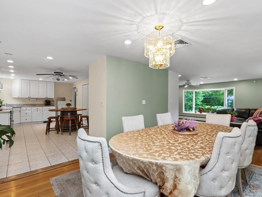 87 Whitewood Avenue