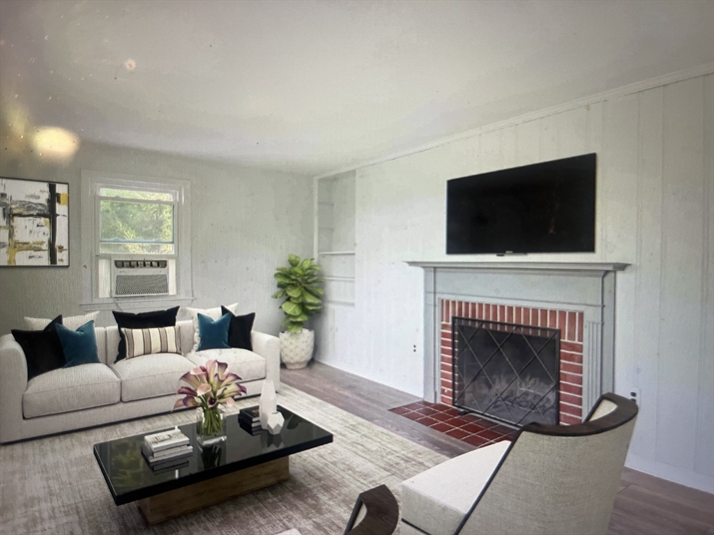 35 Marsh Avenue