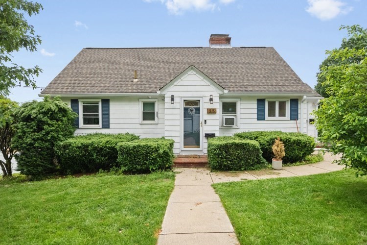 35 Marsh Avenue