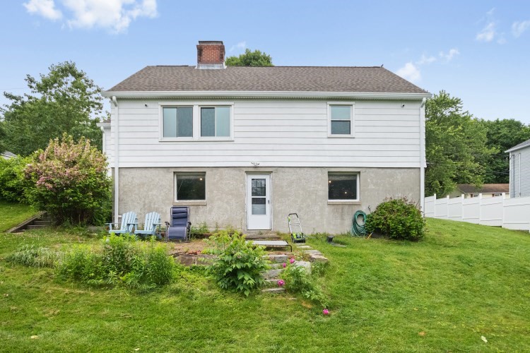 35 Marsh Avenue