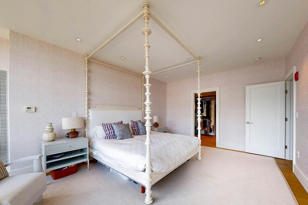 45 Province St Unit: PH2B