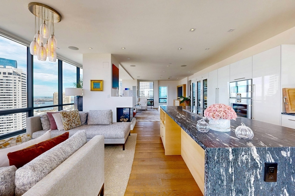 45 Province St Unit: PH2B