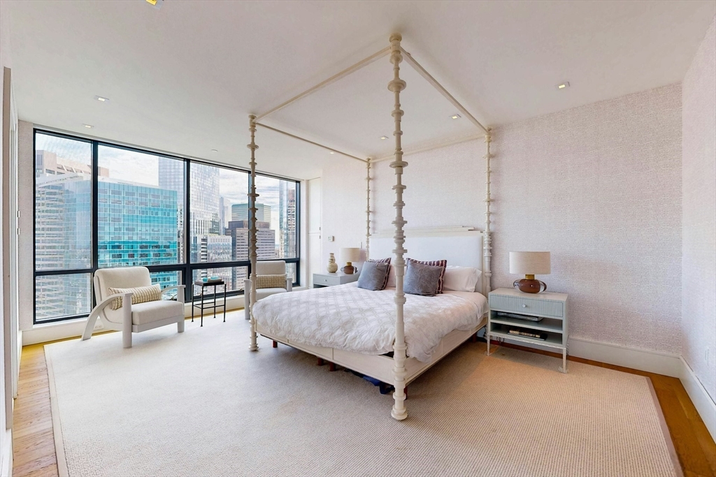 45 Province St Unit: PH2B