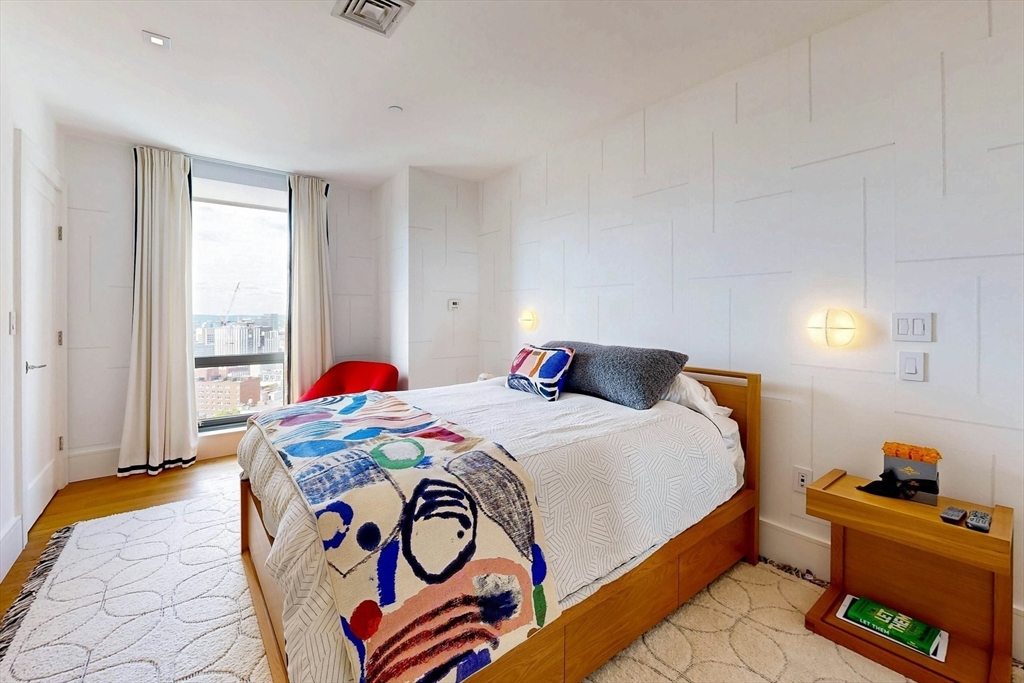 45 Province St Unit: PH2B