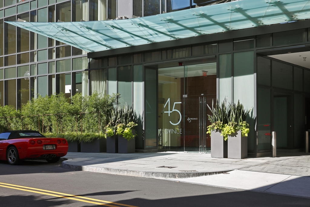 45 Province St Unit: PH2B